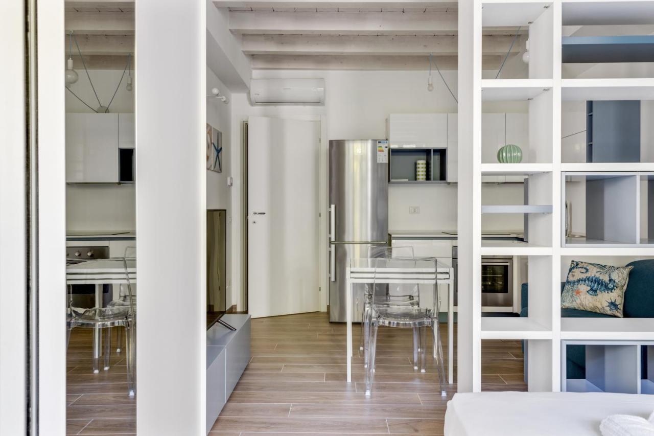 Loft Moderno Sui Navigli * Milaan